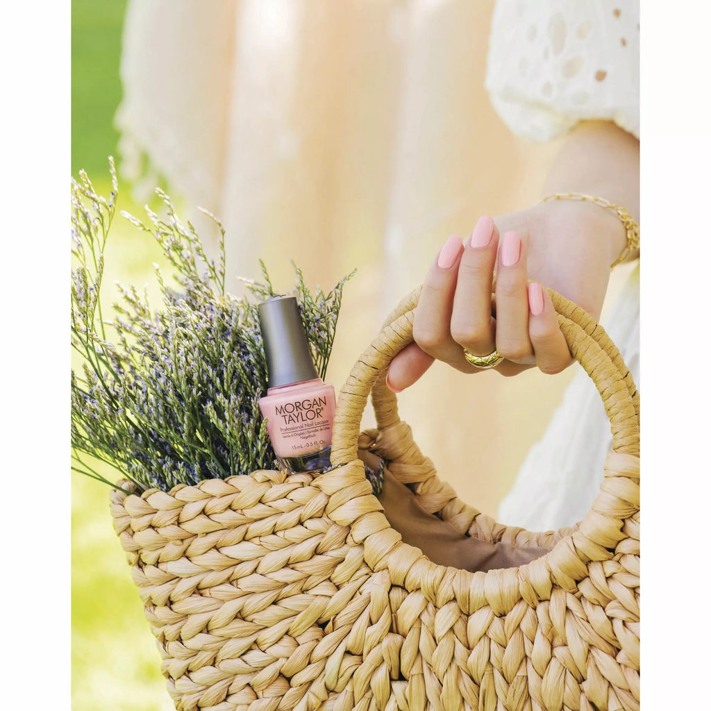 Morgan Taylor Nail Lacquer All About The Pout, 0.5 oz