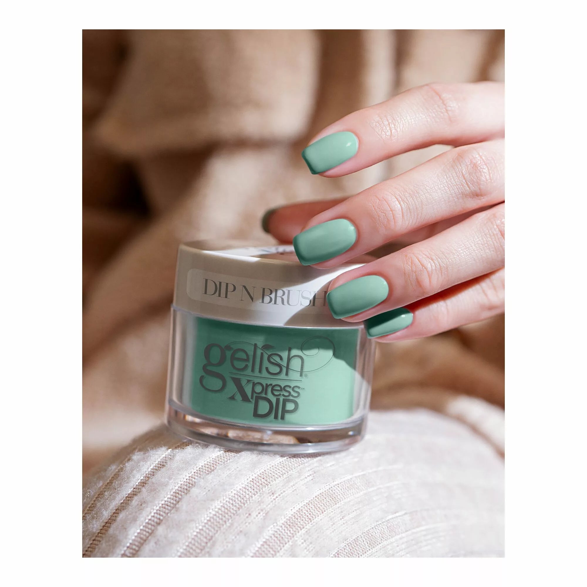 Gelish Xpress Dip N Brush Sea Foam, 43g (1.5 Oz)